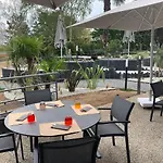 ノボテル ポワチエ シティ デュ フチュロスコープ シャッスヌイユ・デュ・ポワト
