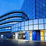 Hotell Novotel Poitiers Site Du Futuroscope 4*