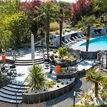 Hotell Novotel Poitiers Site Du Futuroscope 4*