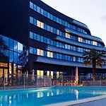 Hotell Novotel Poitiers Site Du Futuroscope