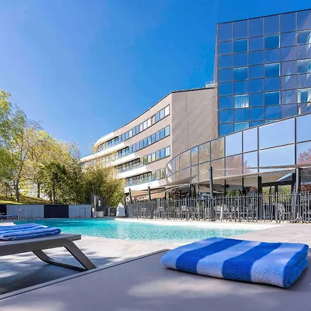 Отель Novotel Poitiers Site Du Futuroscope 4*