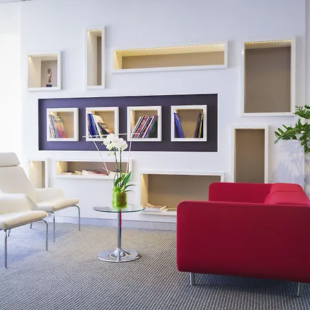 Novotel Poitiers Site Du Futuroscope Отель