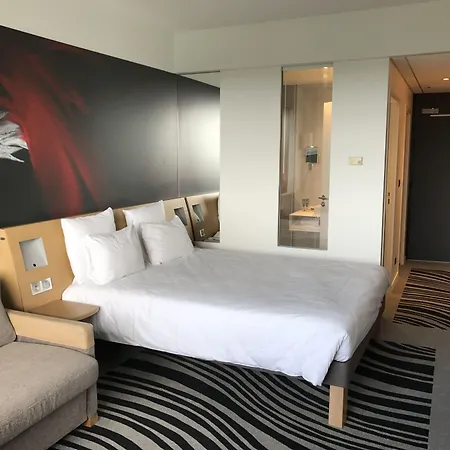 Отель Novotel Poitiers Site Du Futuroscope Чассенеуил-Ду-Поитоу