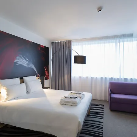 Novotel Poitiers Site Du Futuroscope Отель 4*