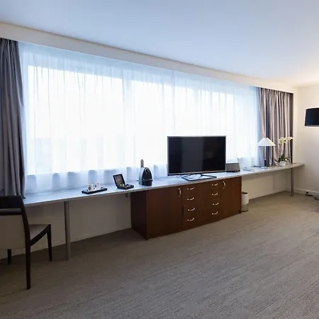 Отель Novotel Poitiers Site Du Futuroscope