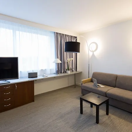 Отель Novotel Poitiers Site Du Futuroscope Чассенеуил-Ду-Поитоу