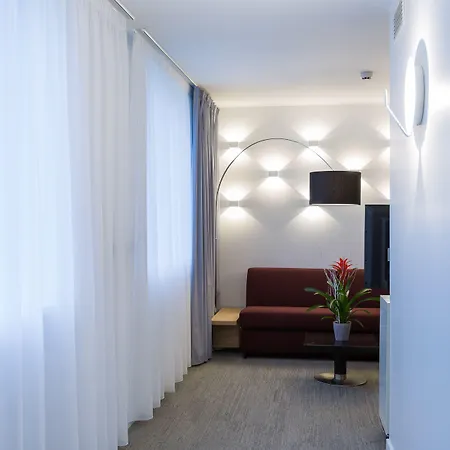 Novotel Poitiers Site Du Futuroscope 4*