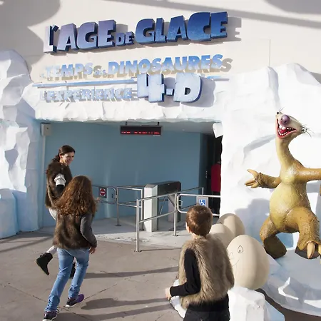 Novotel Poitiers Site Du Futuroscope Hotel 4*