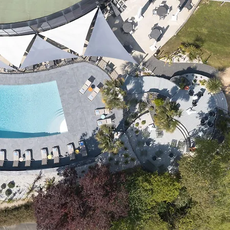 Отель Novotel Poitiers Site Du Futuroscope 4*