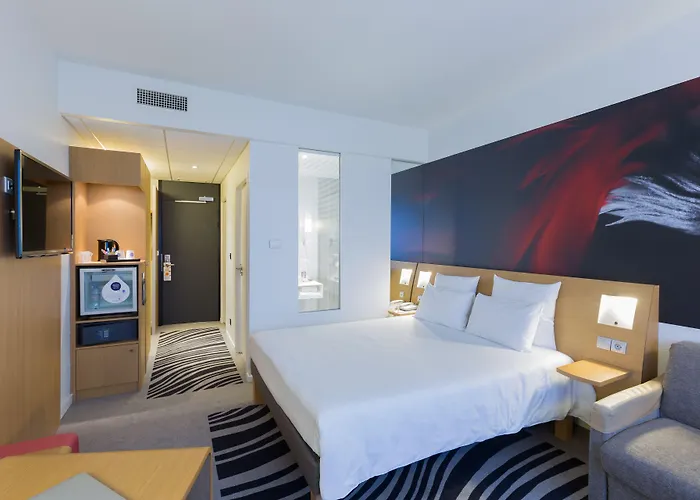 Novotel Poitiers Site Du Futuroscope 4*