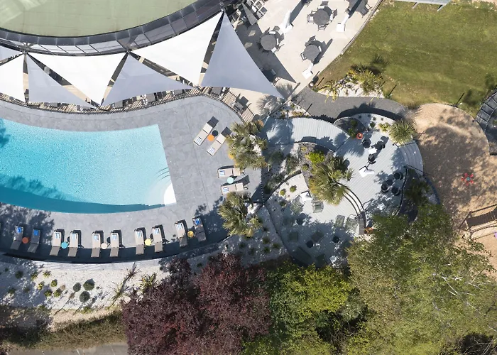 Hotel Novotel Poitiers Site Du Futuroscope 4*